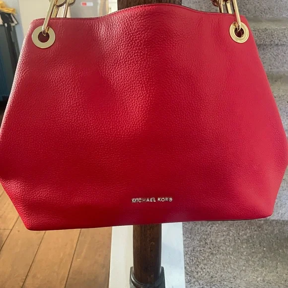 Michael Kors Raven Shoulder Tote Bag Red Pebbled Leather Gold Hardware NWOT - Picture 5 of 11
